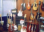"CLOUD 9" Vintage Guitars摜